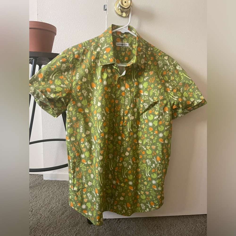 Carmico Frog Finder Button Up size Small